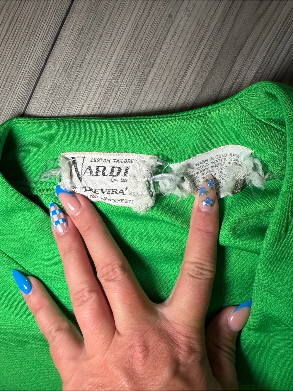 Vintage Bright Green Button-Front Pleated Mini Dress Size Medium - Picture 2 of 4
